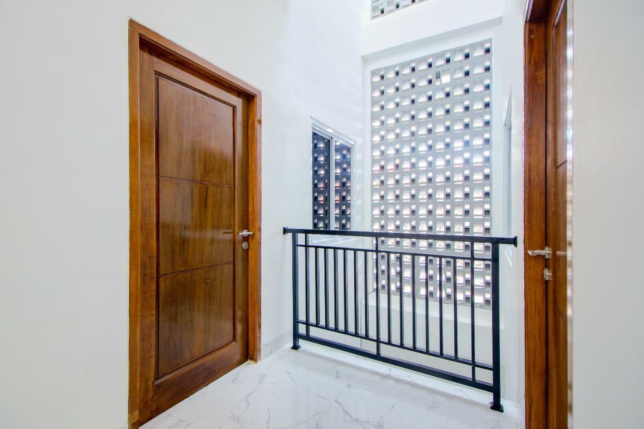 Super Oyo 13I9 88 Exclusive Guesthouse Kejayan Екстериор снимка